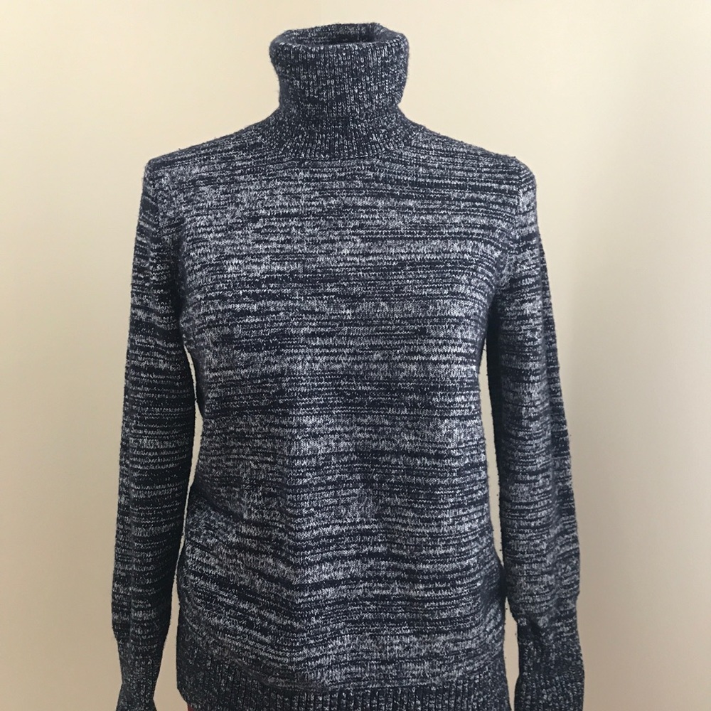 ‼️Last price‼️ J.Crew navy marled turtleneck ❤️